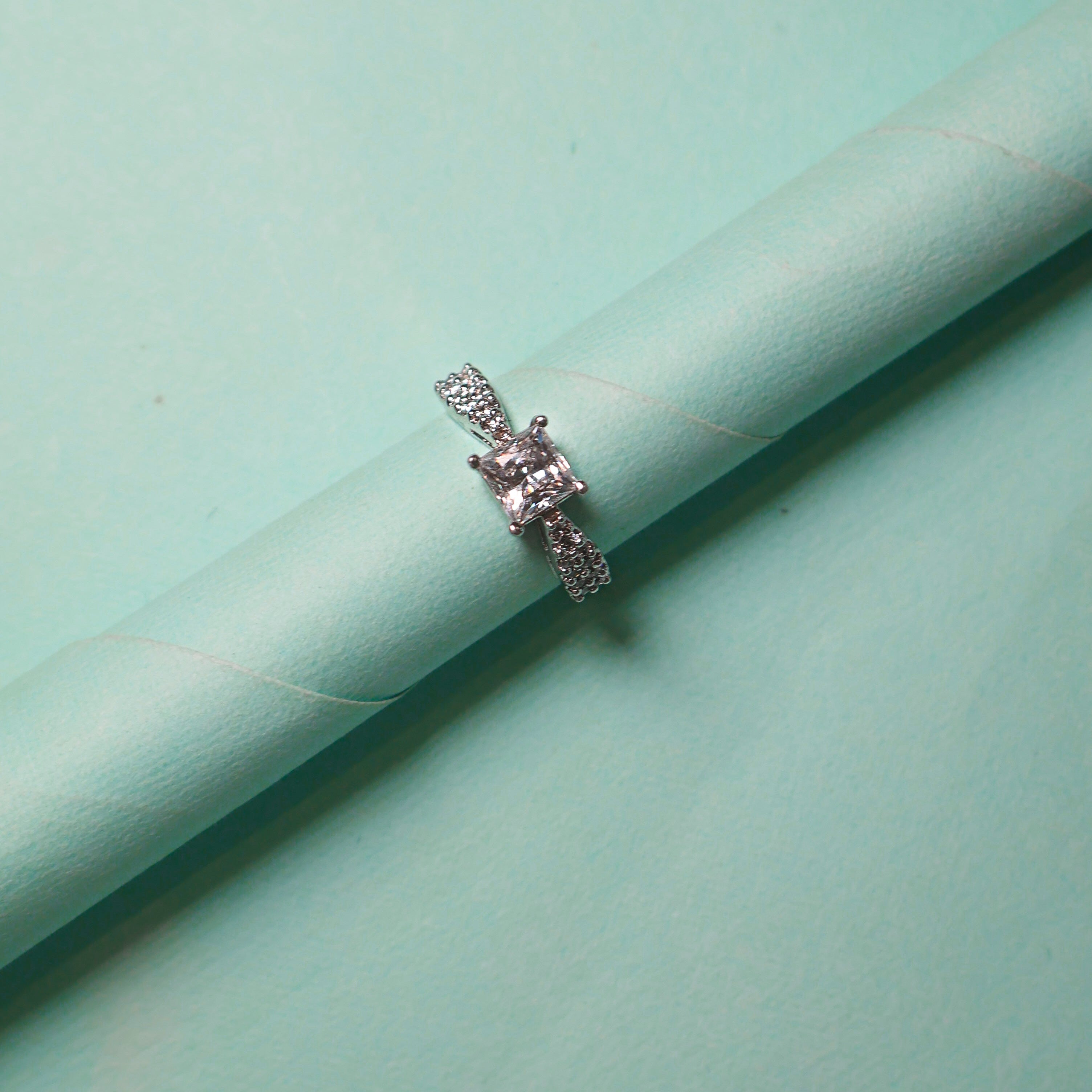 Seraphic Glow 925 Silver Ring