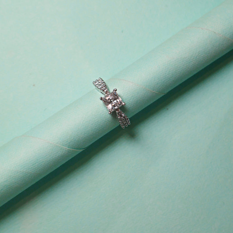 Seraphic Glow 925 Silver Ring